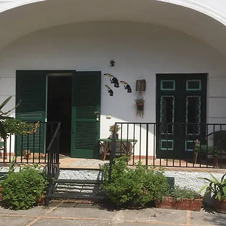 In Con Giardino Privato E Piscina Appartement *