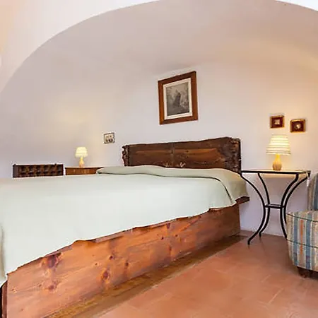 Appartement In Con Giardino Privato E Piscina