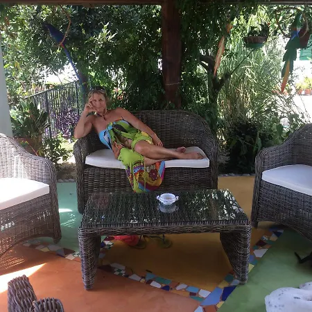 In Con Giardino Privato E Piscina * Massa Lubrense