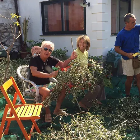 In Con Giardino Privato E Piscina Appartement *